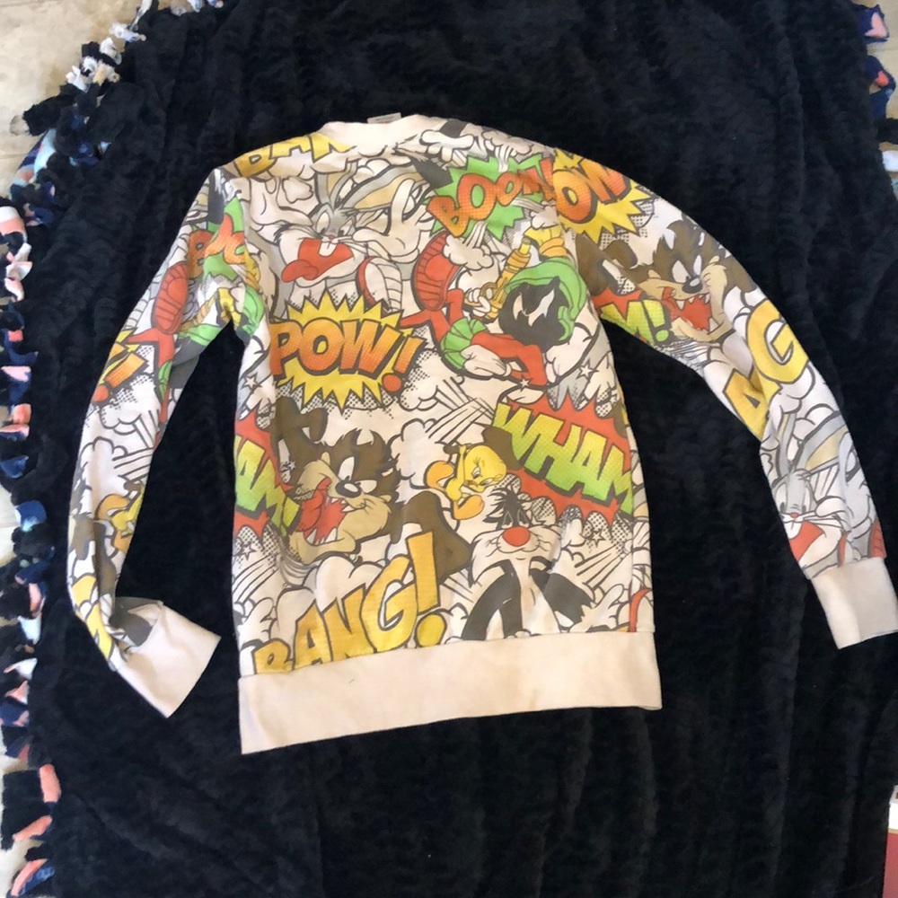 Sweatshirt